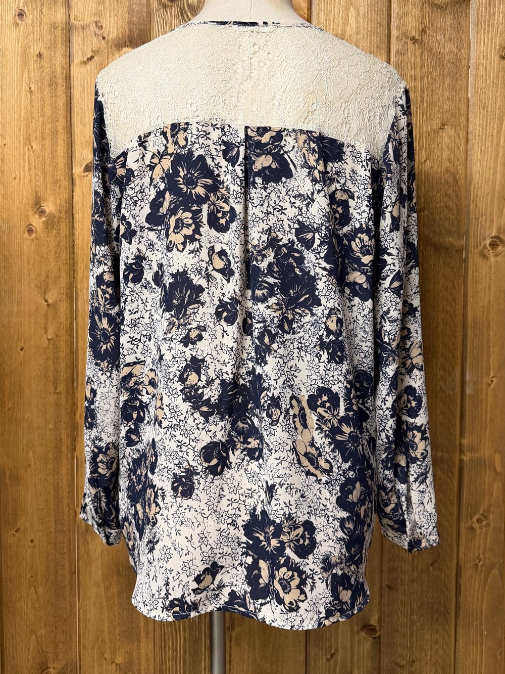 Pleione Medium Blue Cream Lace Floral Long Sleeve Draped Silhouette Blouse - Picture 6 of 9